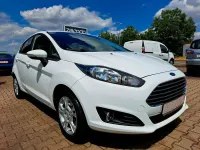 Gebraucht Ford Fiesta 82 PS (60 kW) 2013 Weiß Limousine