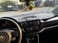 Second-hand VW up! 60 CP (44 kW) 2013 Roșu Hatchback