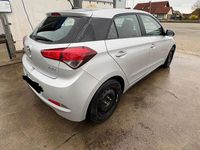 Gebraucht Hyundai i20 Active 101 PS (74 kW) 2018 Silber Limousine
