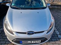 Gebraucht Ford Fiesta Trend 95 PS (69 kW) 2011 Silber Kleinwagen