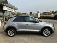 Gebraucht VW T-Roc Style 110 PS (80 kW) 2023 Silber SUV