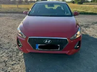 Gebraucht Hyundai i30 99 PS (72 kW) 2017 Rot Limousine