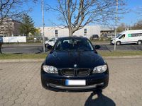 Gebraucht BMW 116 122 PS (89 kW) 2009 Schwarz Kleinwagen