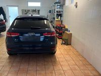 Gebraucht Audi A3 Comfort 116 PS (85 kW) 2017 Blau Kleinwagen
