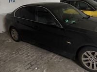 Second-hand BMW 325 218 CP (160 kW) 2005 Negru Berlinǎ