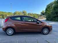 Gebraucht Ford Fiesta Trend 82 PS (60 kW) 2015 Braun Kleinwagen