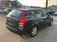 Gebraucht Kia Ceed Spirit 116 PS (85 kW) 2012 Schwarz Kleinwagen