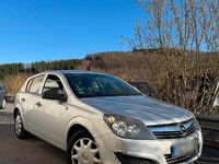 Gebraucht Opel Astra 90 PS (66 kW) 2009 Grau Kleinwagen