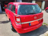 Gebraucht Opel Astra 110 PS (80 kW) 2009 Rot Kombi