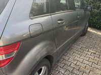 Gebraucht Mercedes B200 140 PS (102 kW) 2009 Van / Kleinbus