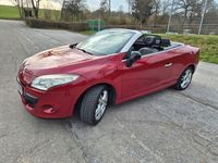 Gebraucht Renault Mégane Cabriolet Dynamique 140 PS (102 kW) 2010 Rot Cabrio