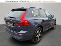 Gebraucht Volvo XC60 Momentum 197 PS (144 kW) 2022 Blau SUV