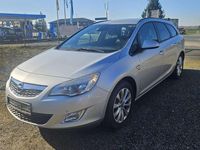 Gebraucht Opel Astra 110 PS (80 kW) 2012 Argon silber/ice silver (m2) Kombi