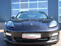 Gebraucht Porsche Panamera Diesel 250 PS (183 kW) 2012 Basaltschwarzmetallic Kleinwagen