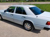 Gebraucht Mercedes E400 279 PS (205 kW) 1992 Weiß Limousine