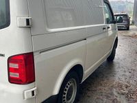Gebraucht VW Transporter 150 PS (110 kW) 2019 Weiß Van