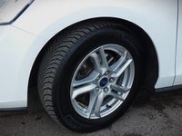 Gebraucht Ford Focus Cool & Connect 125 PS (91 kW) 2019 Weiß Limousine