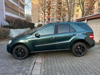 Gebraucht Mercedes ML320 224 PS (164 kW) 2008 Grün SUV