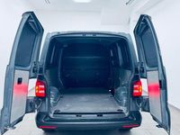 Gebraucht VW Transporter 102 PS (75 kW) 2017 Grau Van