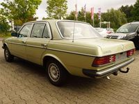 Gebraucht Mercedes E230 136 PS (100 kW) 1984 Beige Limousine