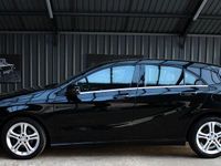 Gebraucht Mercedes A180 109 PS (80 kW) 2012 Schwarz Limousine