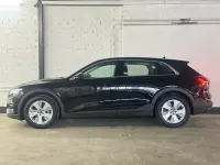 Używany Audi e-tron Basis 230 kW (313 KM) 2022 Czarny SUV