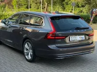 Gebraucht Volvo V90 Momentum 190 PS (139 kW) 2020 Grau Kombi