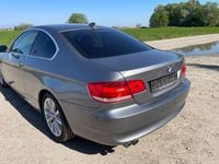 Gebraucht BMW 330 231 PS (169 kW) 2009 Grau Coupé