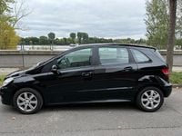 Gebraucht Mercedes B180 116 PS (85 kW) 2010 Schwarz Van / Kleinbus