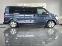 Gebraucht VW Caravelle Highline 204 PS (150 kW) 2017 Starlight blue metallic Van