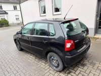 Gebraucht VW Polo 65 PS (47 kW) 2003 Schwarz Kleinwagen