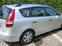 Gebraucht Hyundai i30 90 PS (66 kW) 2010 Silber Kombi
