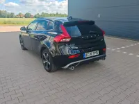 Gebraucht Volvo V40 R-Design 150 PS (110 kW) 2019 Schwarz Kombi