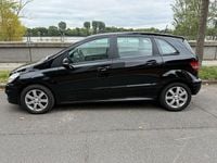 Gebraucht Mercedes B180 116 PS (85 kW) 2010 Schwarz Van / Kleinbus