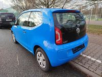 Second-hand VW up! 60 CP (44 kW) 2015 Albastru Hatchback