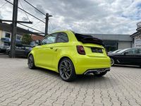 Gebraucht Abarth 500C Scorpionissima 113 kW (154 PS) 2023 Acid green grün metallic Cabrio