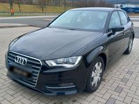 Gebraucht Audi A3 Attraction 105 PS (77 kW) 2013 Schwarz Limousine
