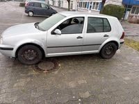 Brugt VW Golf IV Highline 90 HK (66 kW) 2001 Sølv Sedan