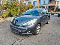 Gebraucht Peugeot 206+ 73 PS (53 kW) 2011 Grau Kleinwagen