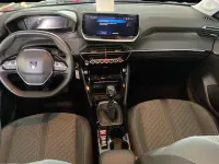 Gebraucht Peugeot 208 Allure 101 PS (74 kW) 2025 Schwarz Kleinwagen