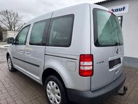 Gebraucht VW Caddy Trendline 102 PS (75 kW) 2012 Silber Van / Kleinbus