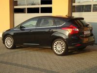 Gebraucht Ford Focus Individual 140 PS (102 kW) 2011 Schwarz metallic Limousine