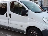 Second-hand Renault Trafic 114 CP (83 kW) 2012 Alb Monovolum