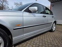 Gebraucht BMW 318 116 PS (85 kW) 1999 Silber Limousine
