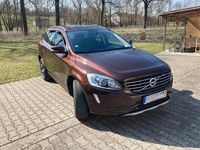 Gebraucht Volvo XC60 Momentum 190 PS (139 kW) 2015 Braun SUV
