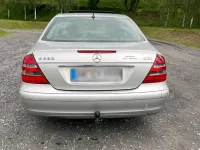 Usado Mercedes E220 150 CV (110 kW) 2003 Gris Berlina