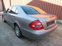 Gebraucht Mercedes E200 163 PS (119 kW) 2003 Silber Limousine