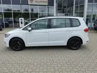 Gebraucht VW Touran Comfortline 150 PS (110 kW) 2022 Weiss Van / Kleinbus