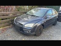 Gebraucht Ford Focus 115 PS (84 kW) 2008 Grau Limousine