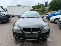 Gebraucht BMW 318 129 PS (94 kW) 2007 Schwarz Kombi